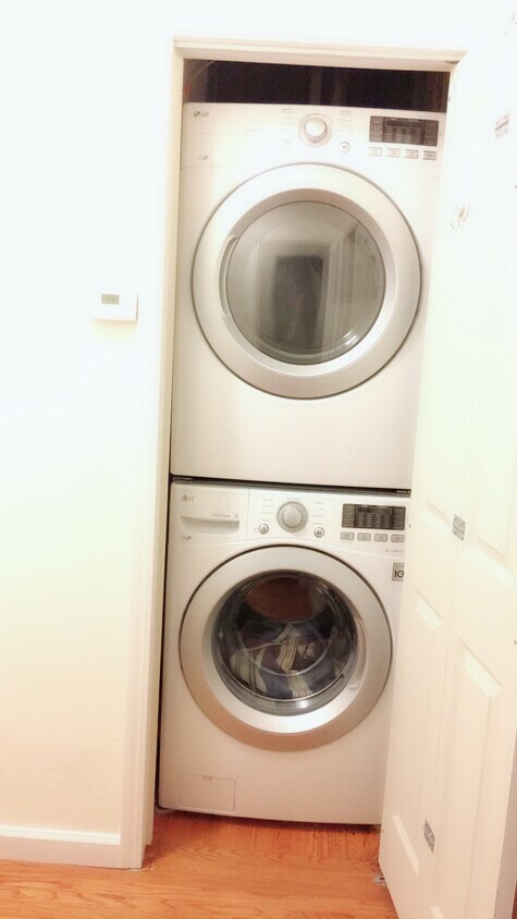 Foto del edificio - 780 Donovan Dr