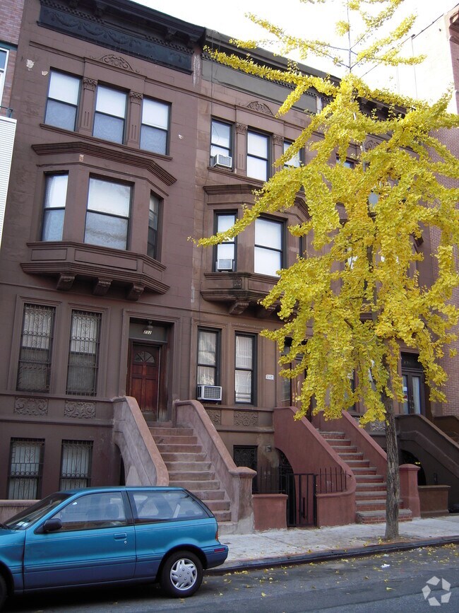 Building Photo - 234 W 112th St