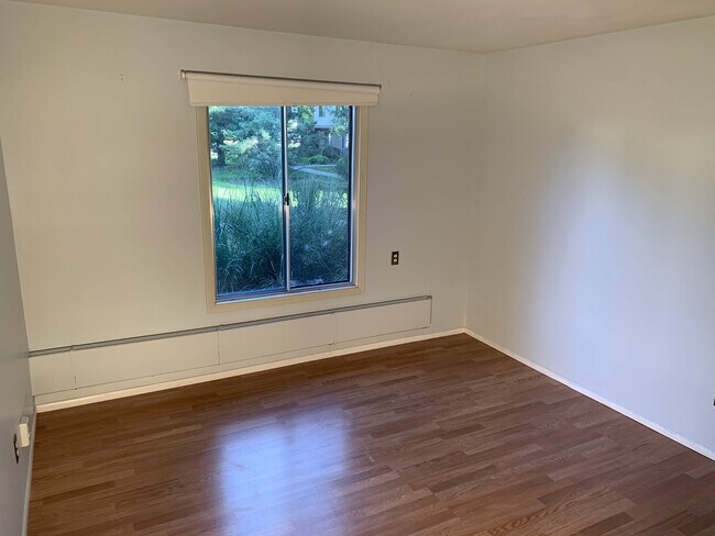 Foto del edificio - 571 Somerset Lane Unit 3