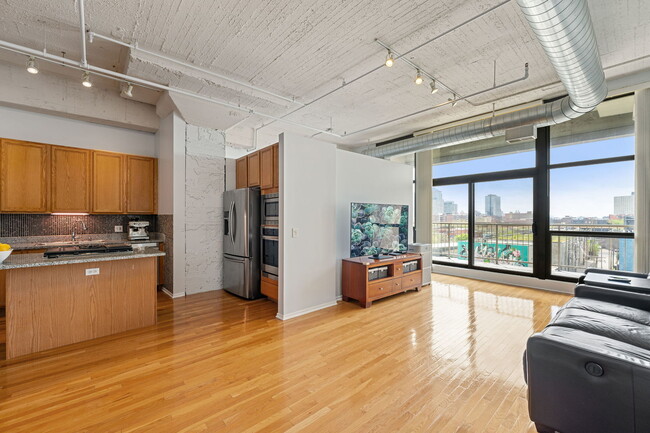 Building Photo - 1530 S State St