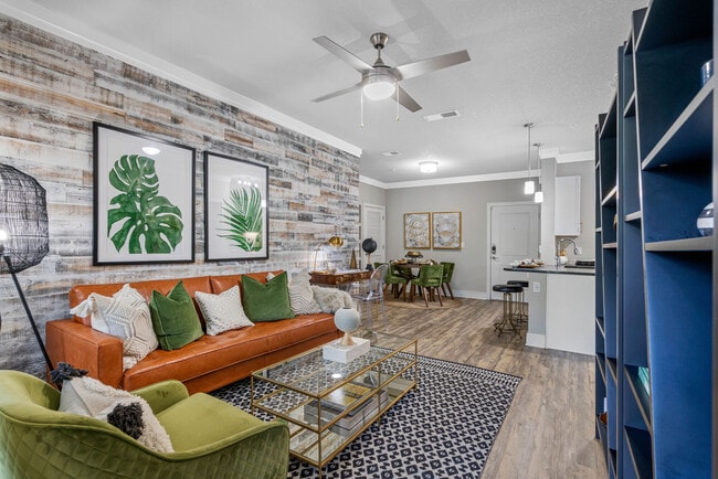 Building Photo - The Walton