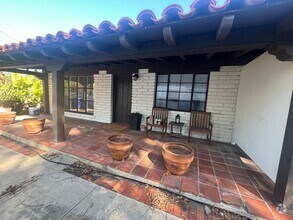 Building Photo - 7140-42 La Jolla Blvd