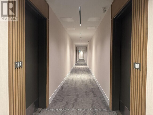 Photo du bâtiment - 385 Arctic Red Dr