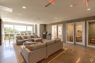 Interior Photo - The Robinson