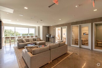 Interior Photo - The Robinson