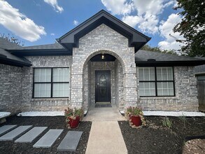 Building Photo - 1708 Creekside Ave