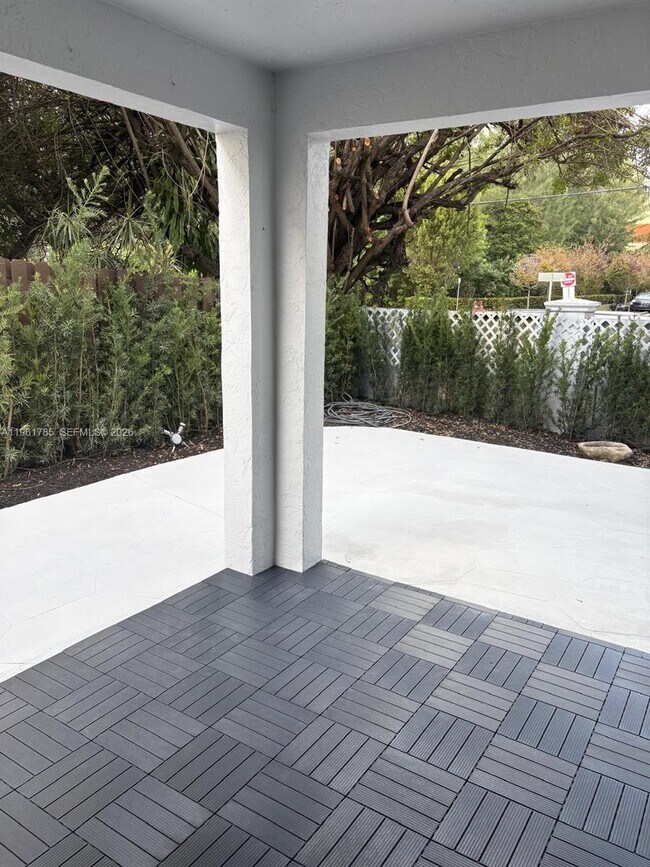 Foto del edificio - 10225 NW 57th Terrace