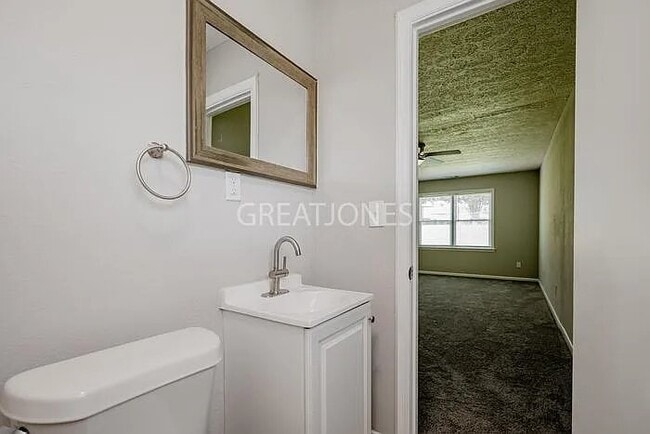 Building Photo - 3026 Gleason Ave