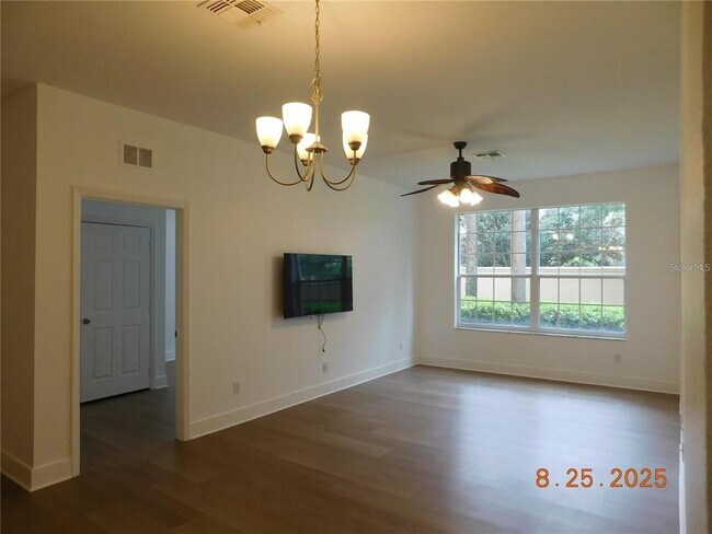 Foto del edificio - 6100 Stevenson Dr