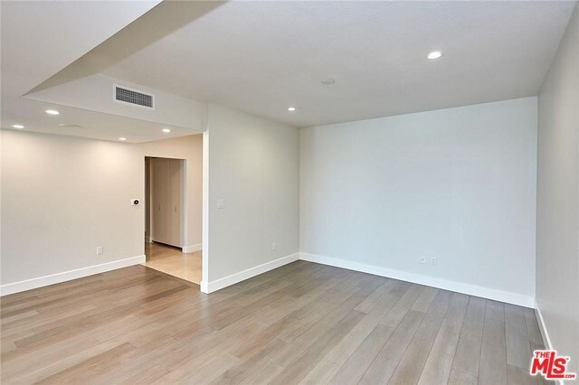 Foto del edificio - 13600 Marina Pointe Dr
