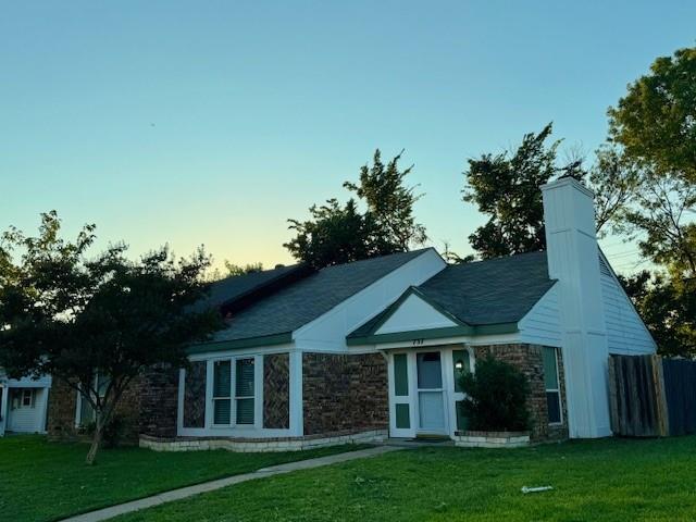 Foto del edificio - 2626 Fieldcrest Ln.