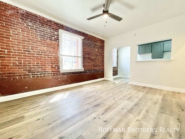 Foto del edificio - 518 N Harvard Blvd