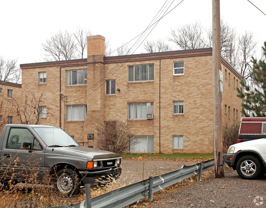 Building Photo - 1871 7th St E
