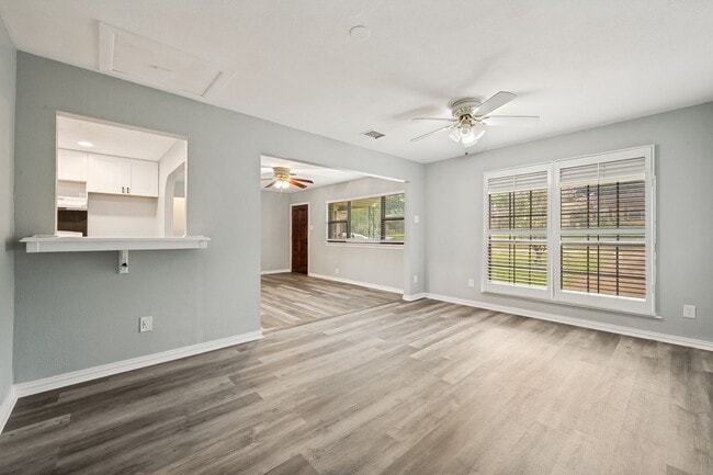 Foto del edificio - 315 E 15th St