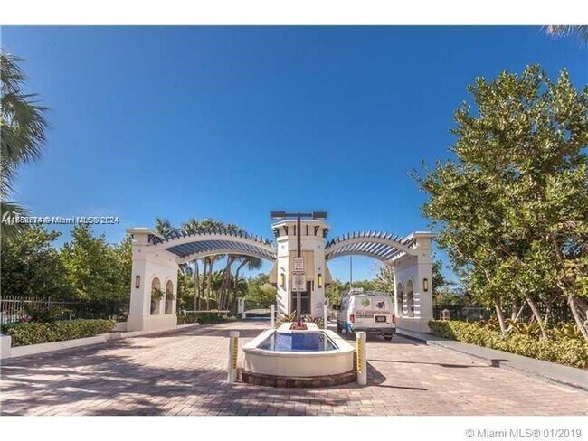 Building Photo - 412 Poinciana Island Dr