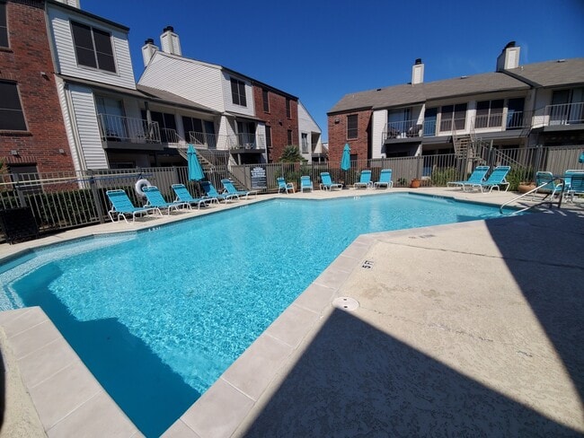 Building Photo - Arise Briar Park