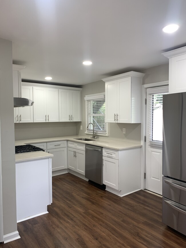 Foto del edificio - 2328 Johnson Ferry Rd