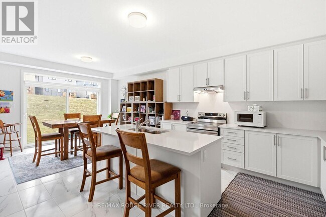 Photo du bâtiment - 1017 Trailsview Ave.