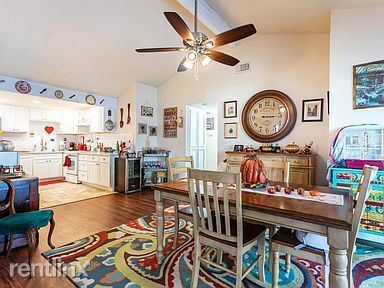 Building Photo - 3 br, 2 bath Duplex - 6836 Trovita Way 2
