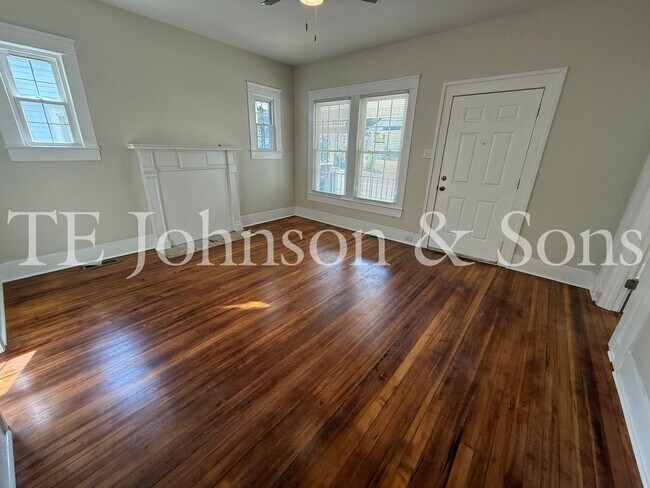 Foto del edificio - 415 E 16th St