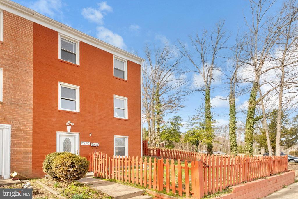 Foto principal - 2900 Williamsburg Ct