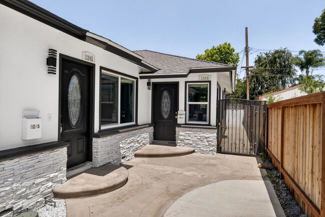 Building Photo - 1243 E Almond Ave