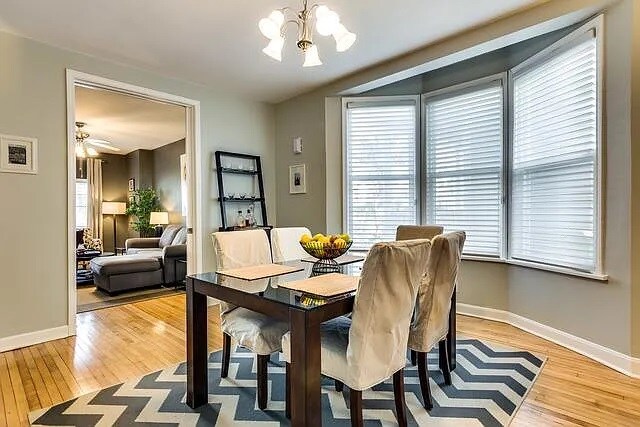 Foto del edificio - 2119 W Fletcher St
