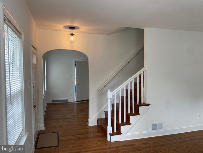 Building Photo - 3800 9th St S