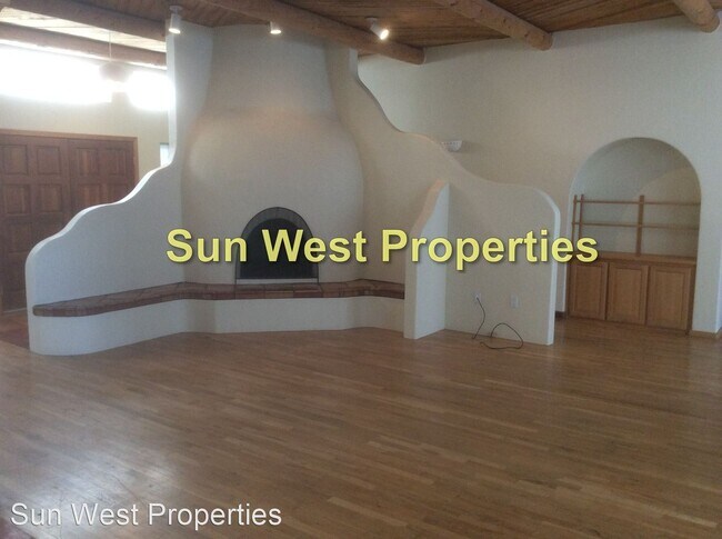 Foto del edificio - 3 br, 2 bath House - 414 W. 32nd St.