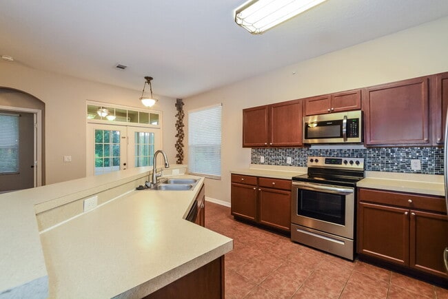 Foto del edificio - 1605 Golfside Village Ct