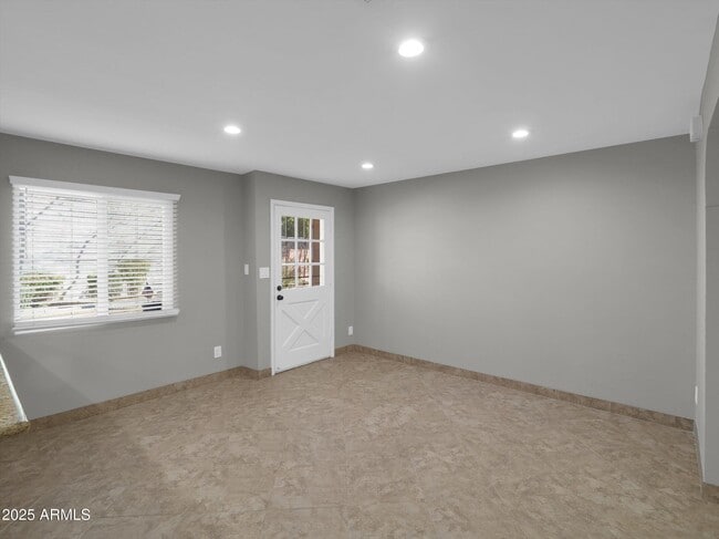 Building Photo - 8522 E Montebello Ave