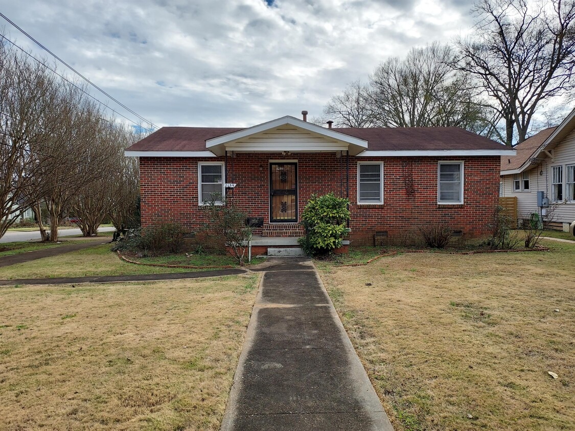 Foto principal - 2154 St Charles Ave