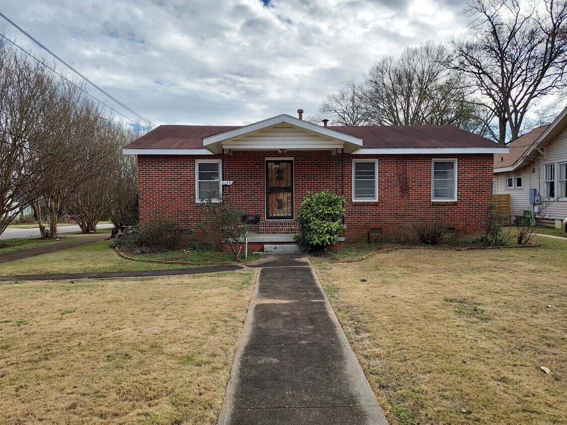Primary Photo - 2154 St Charles Ave