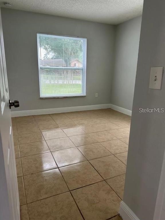 Foto del edificio - 706 Bryon Ct