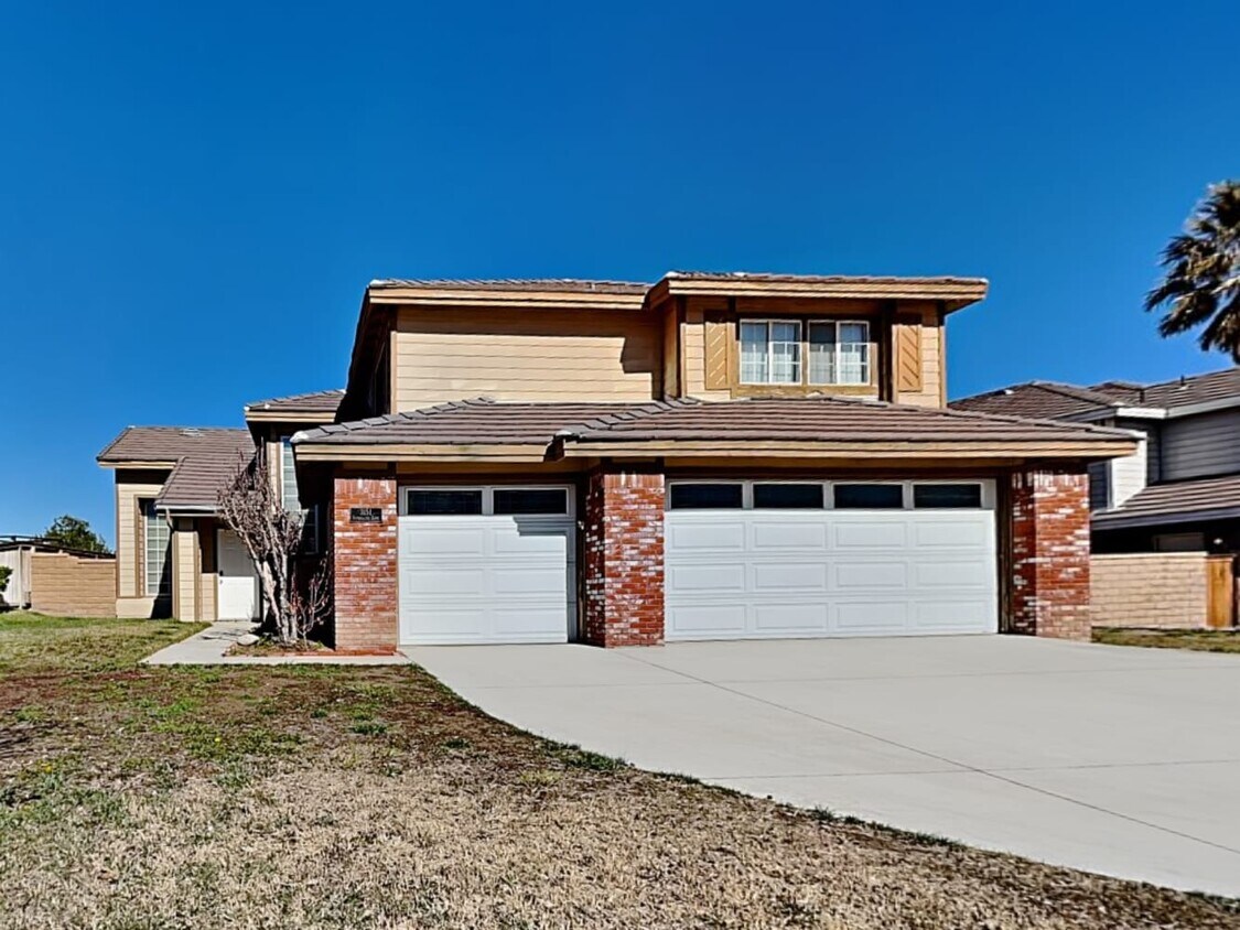 Primary Photo - 3151 Tourmaline Ln