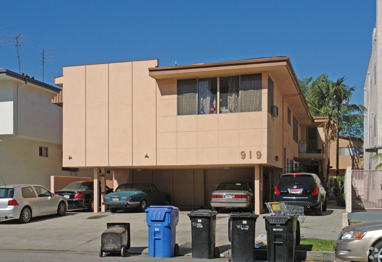 Primary Photo - 919 S Sherbourne Dr