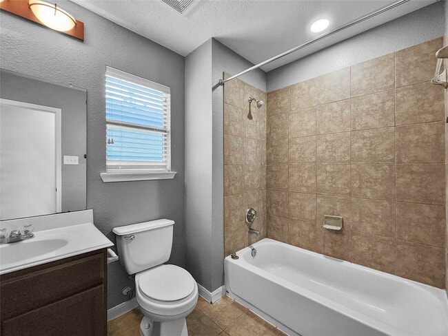 Building Photo - 15519 Echo Stable Ln