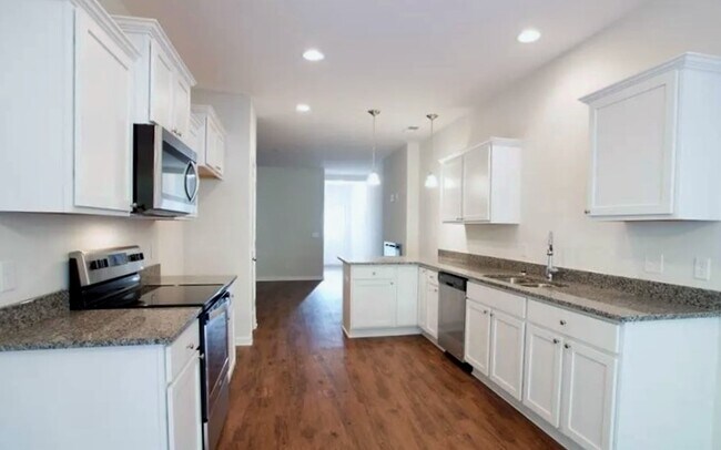 Building Photo - 146 Bellasera Wy