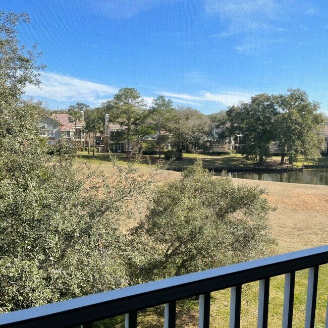Foto del edificio - Gorgeous upgraded 2 BR 2.5 Condo in Longwo...