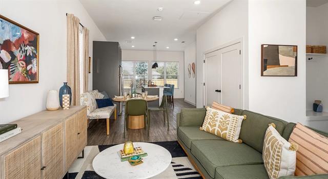 Foto del edificio - 2205 N Bonnie Brae St