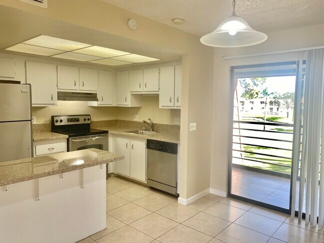 Building Photo - 4325 Oak Terrace Dr
