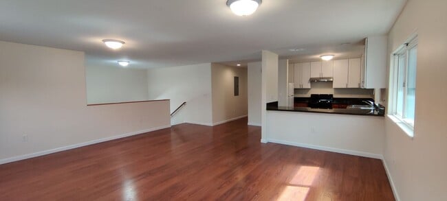 Foto del edificio - 3471 Harding Ave