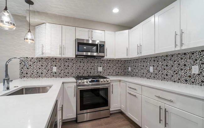 Kitchen - 762 S 15th St