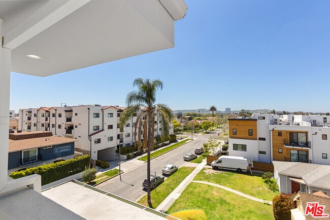 Foto del edificio - 1543 Hi Point St