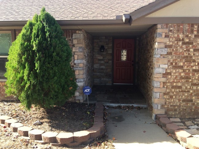Building Photo - 13229 Moccasin Ln