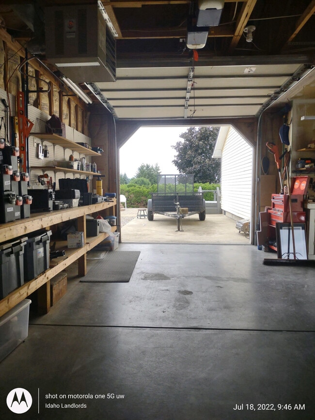 Building Photo - 1714 N Quail Run Blvd