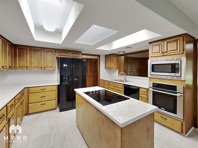 Foto del edificio - 15710 Fern Ridge St