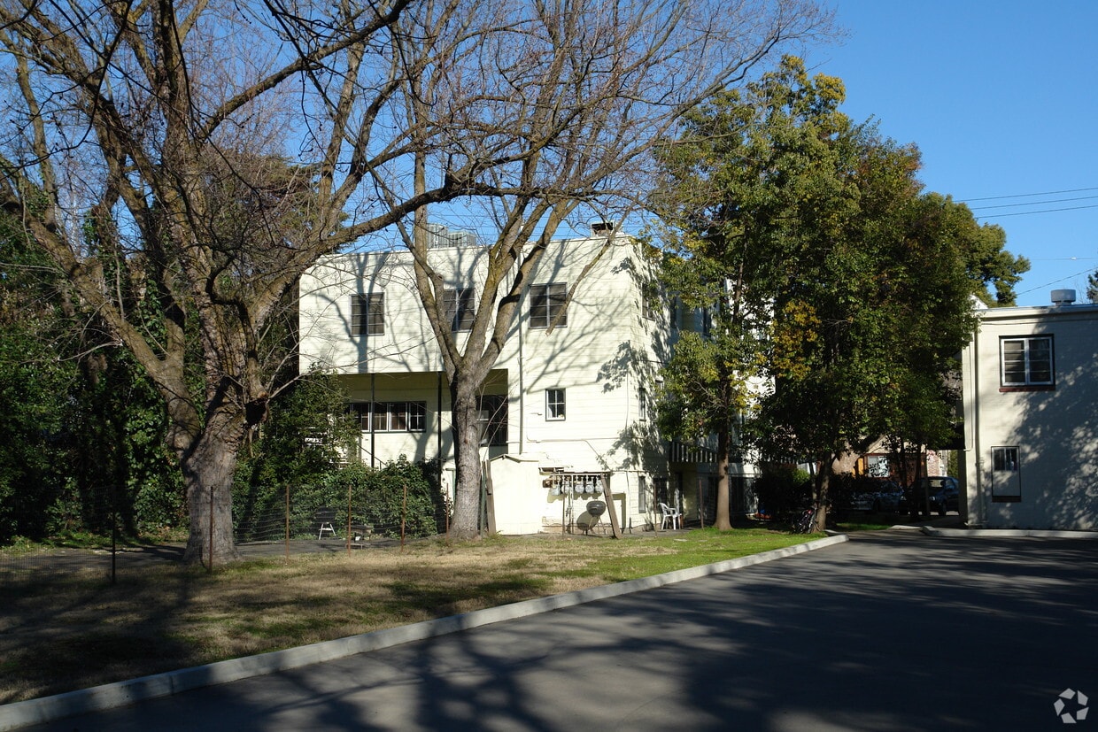 Foto del edificio - 1129 Magnolia Ave