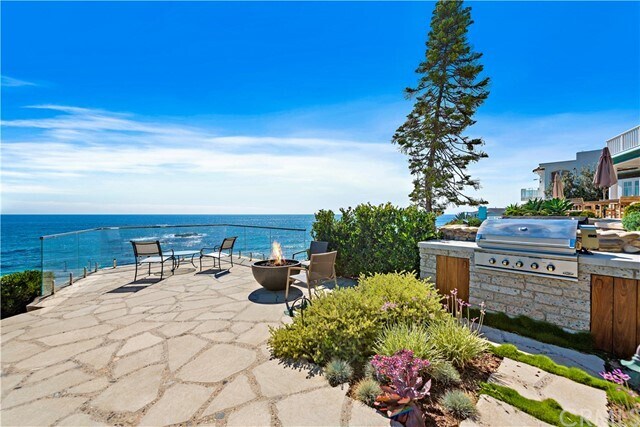 Building Photo - 1369 Gaviota Dr