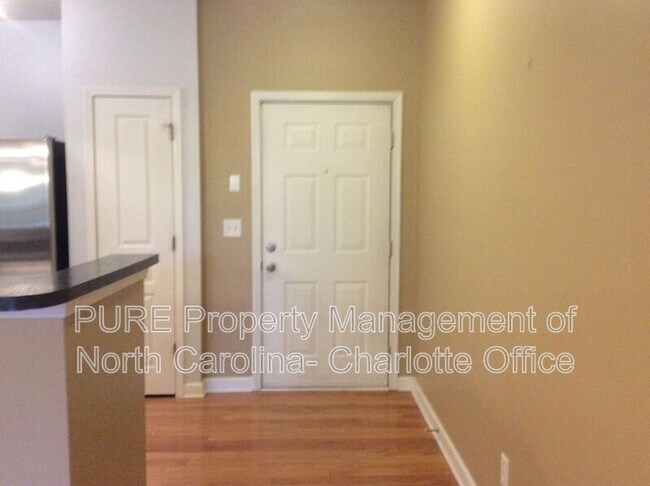 Foto del edificio - 18801 Oakhurst Blvd